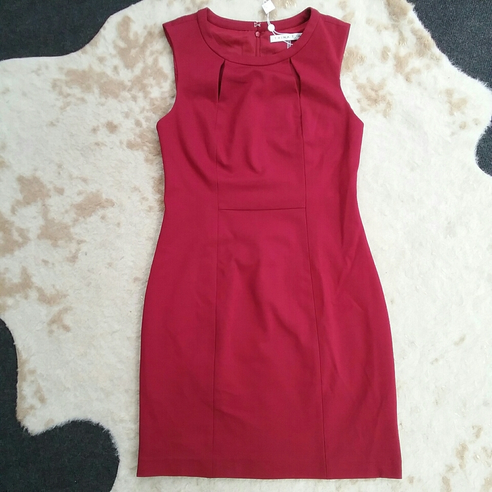 NWOT TRINA TURK | maroon sheath dress  | 6